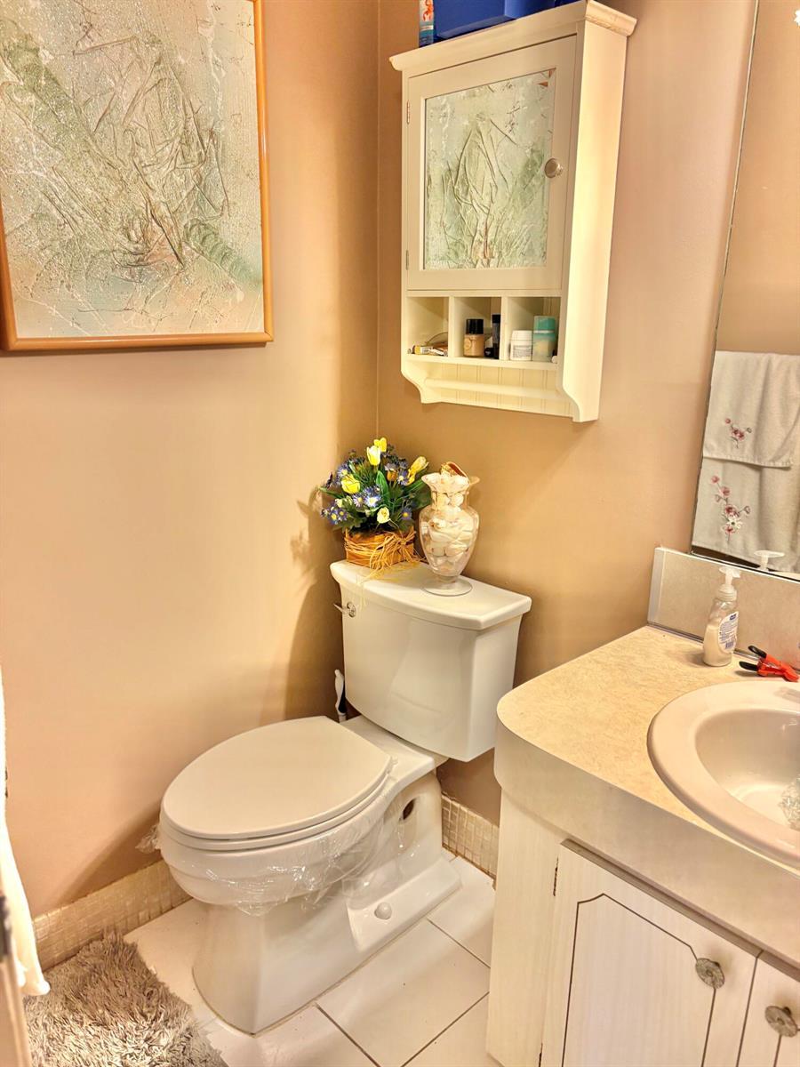 49 Norwich C, West Palm Beach FL 33417 photo 5