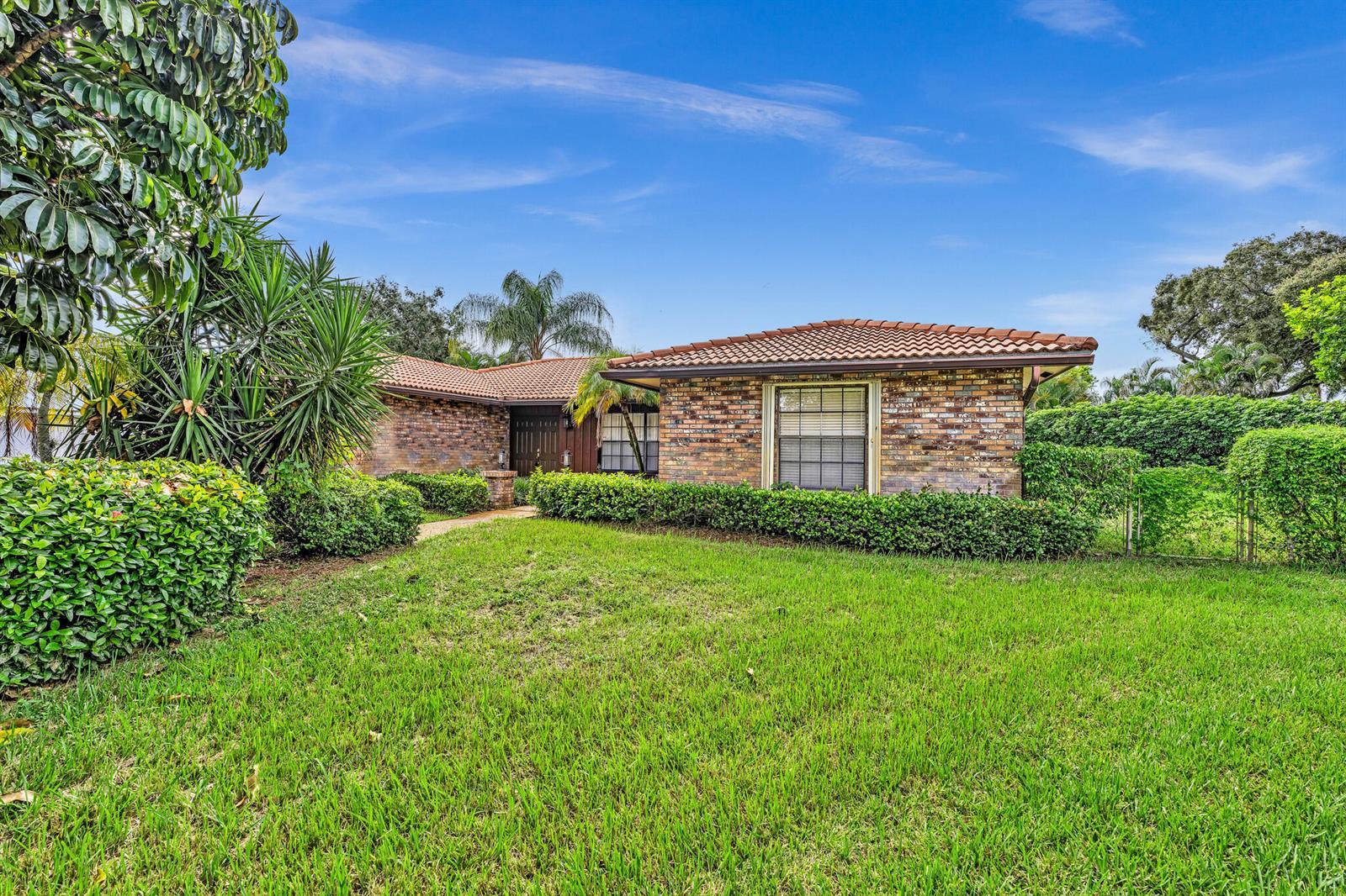 8866 NW 2ND Place, Coral Springs FL 33071 photo 4