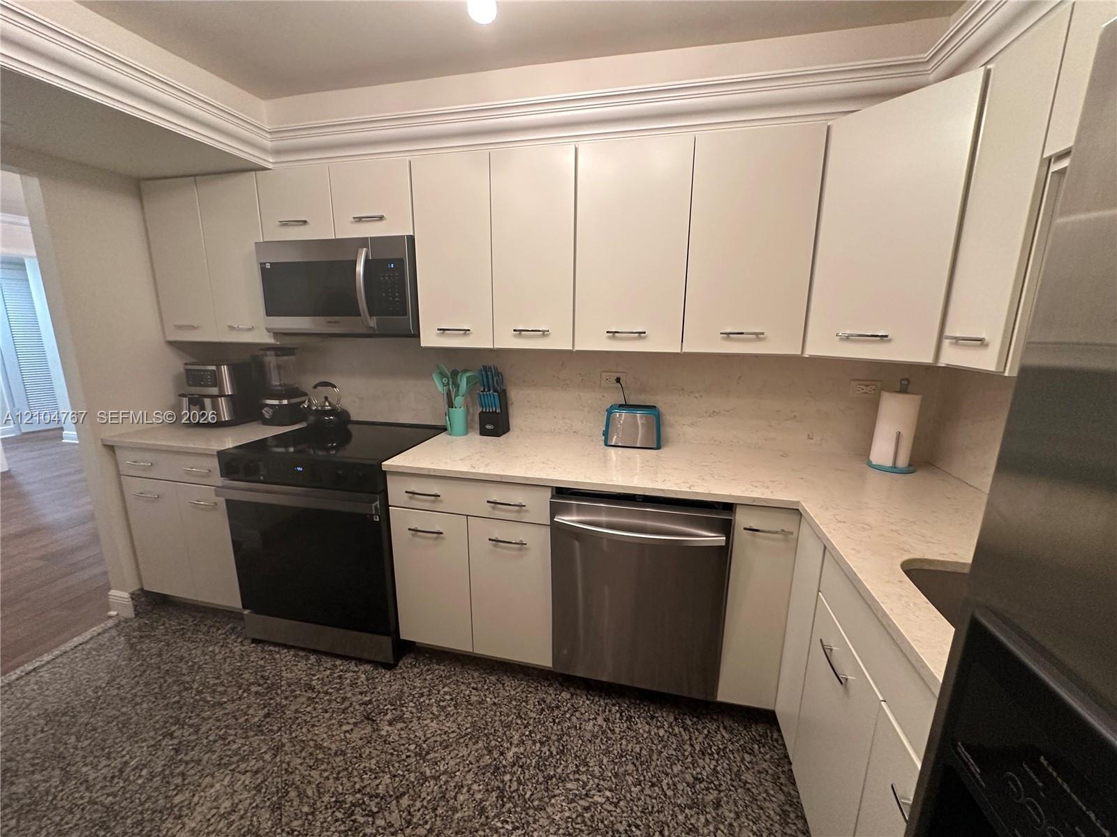 6039 Collins Ave # 815, Miami Beach FL 33140 photo 3