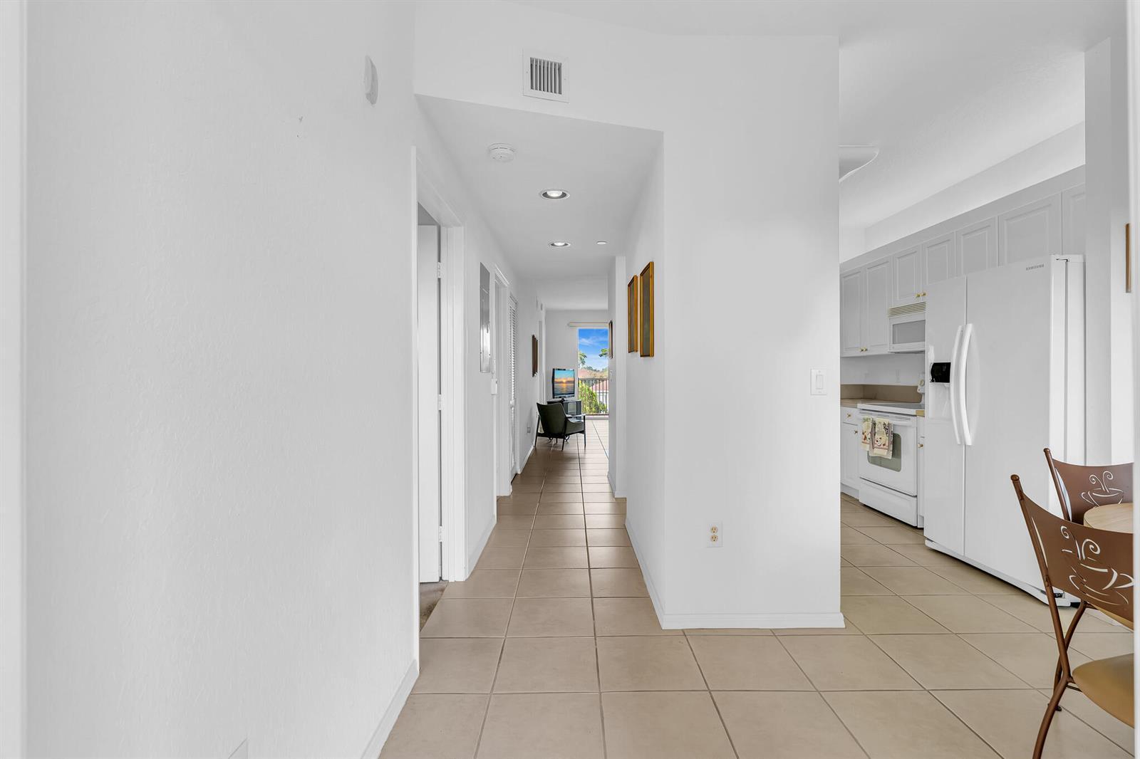 7775 YARDLEY Drive # 403, Tamarac FL 33321 photo 5