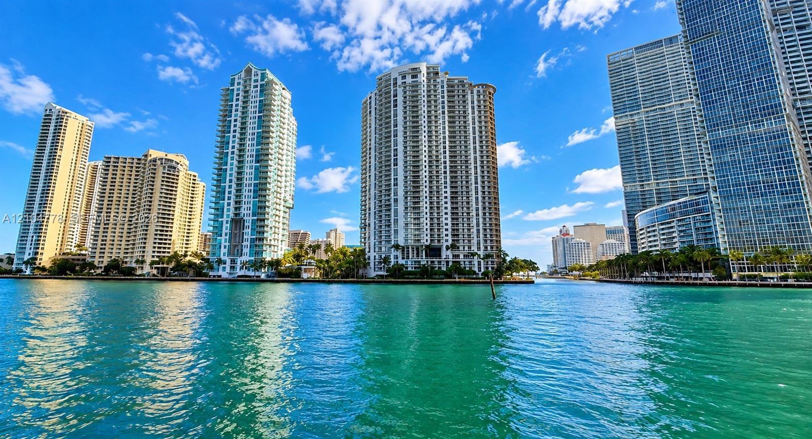 300 S Biscayne Blvd # 2407, Miami FL 33131 photo 3