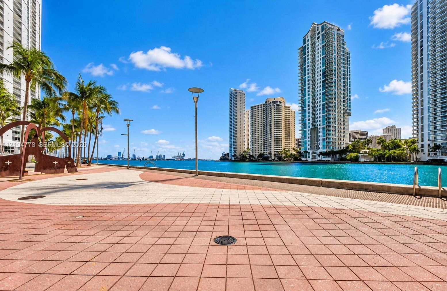 300 S Biscayne Blvd # 2407, Miami FL 33131 photo 5