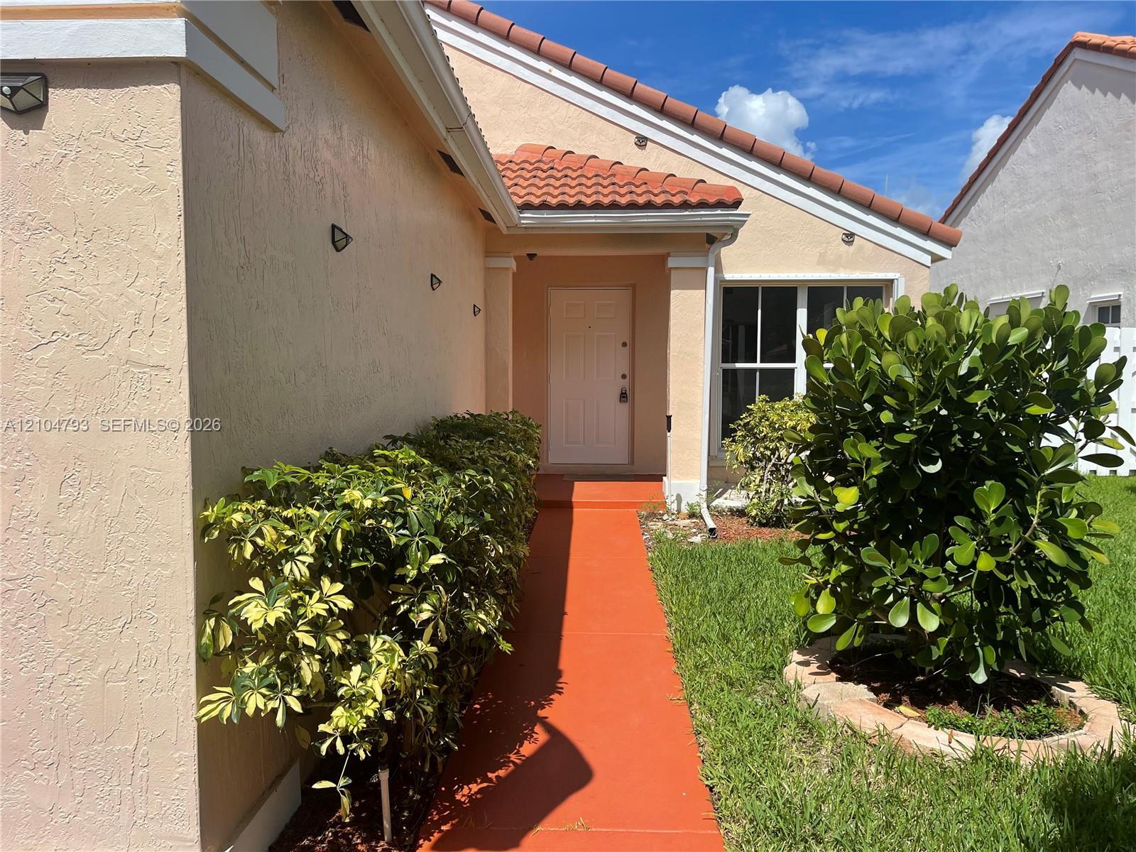 816 Sand Creek Cir # 816, Weston FL 33327 photo 2
