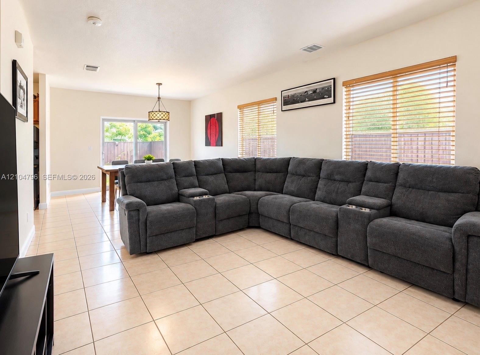 2521 NE 41st Ave, Homestead FL 33033 photo 4