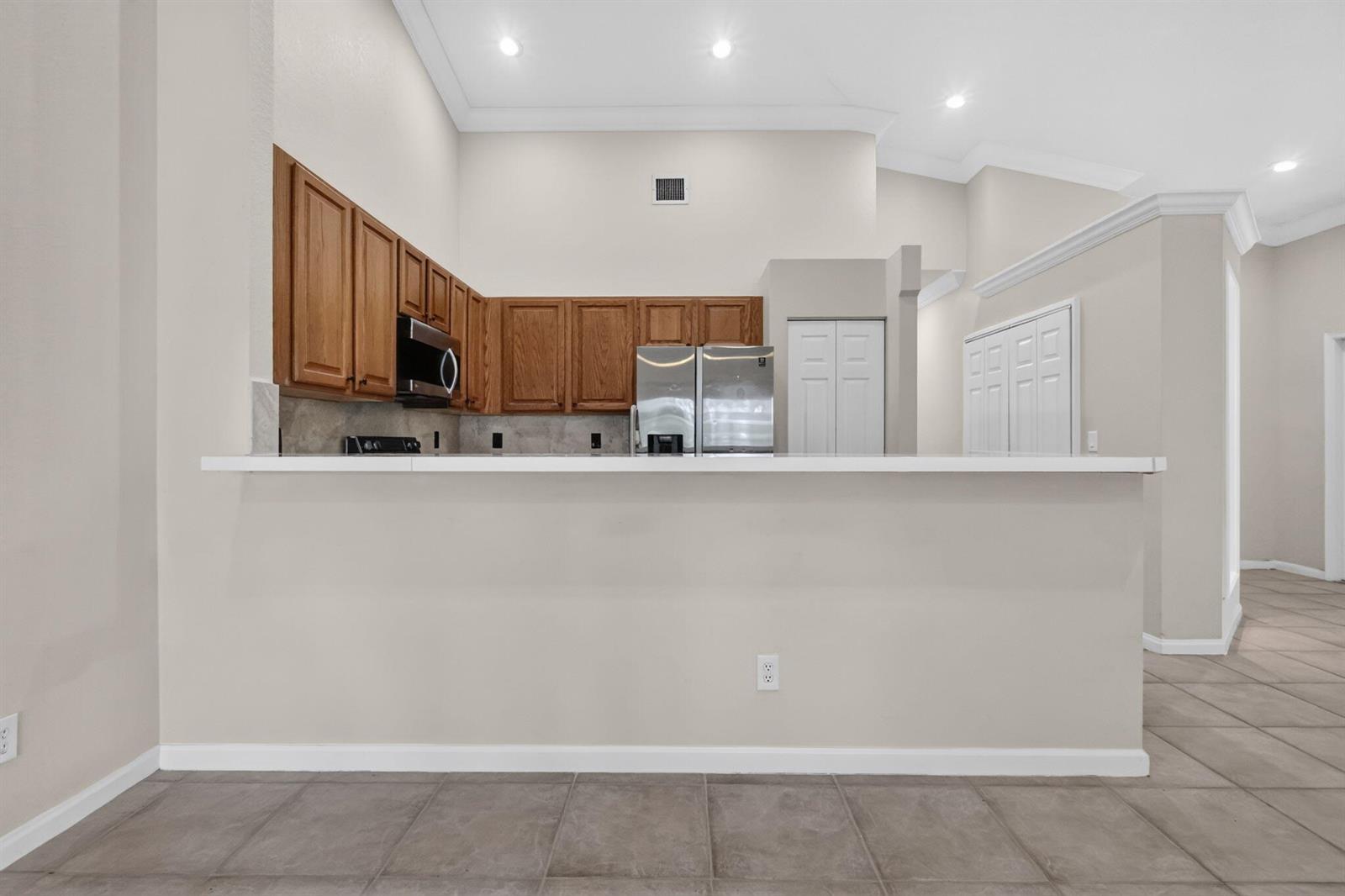 2521 S Coral Trace Circle, Delray Beach FL 33445 photo 2