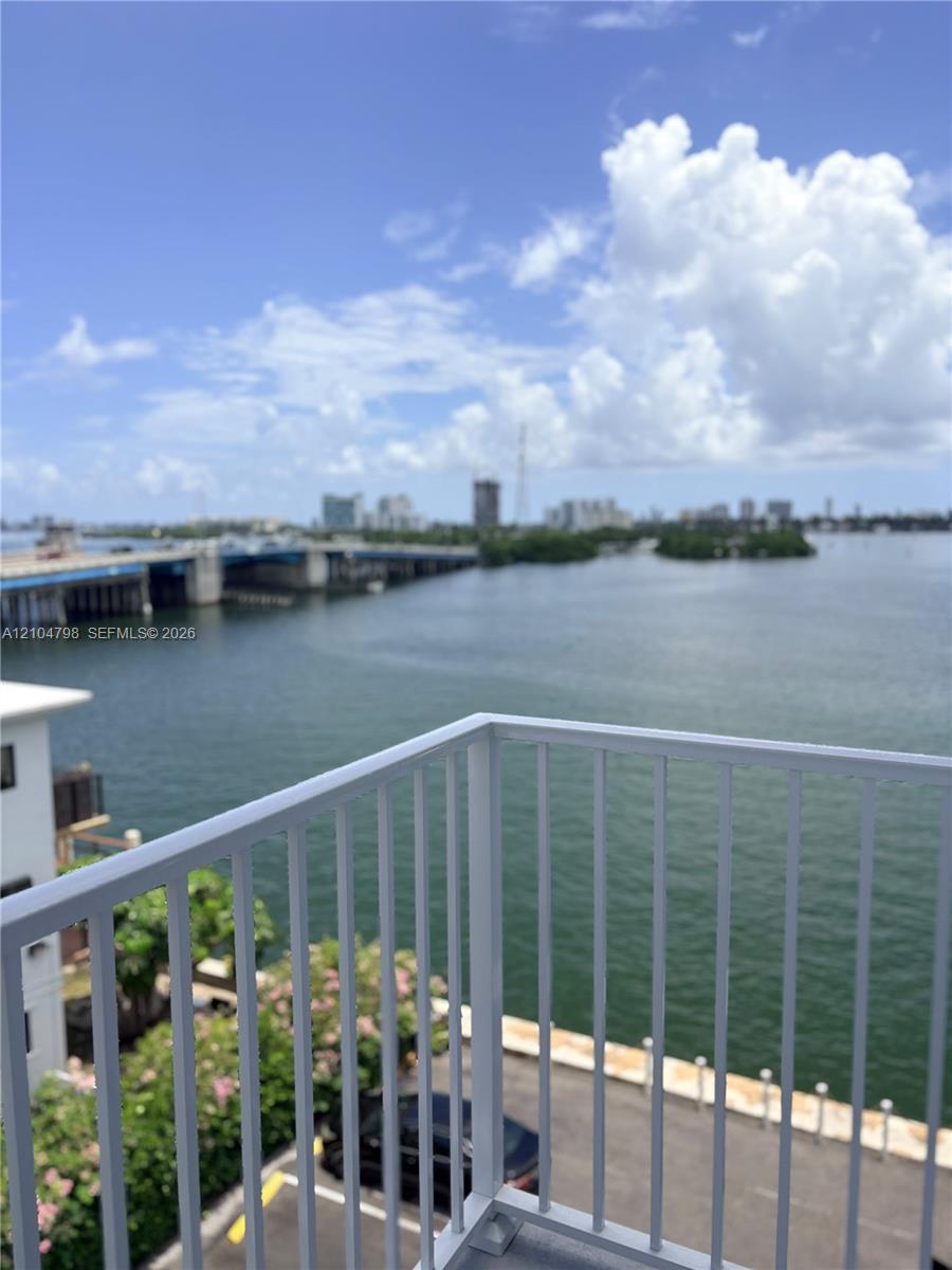 7825 NE Bayshore Ct # 501, Miami FL 33138
