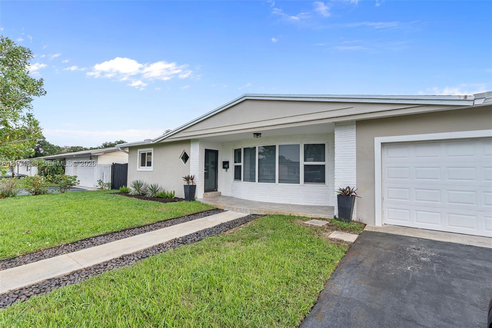 5250 SW 4th Ct, Plantation FL 33317 photo 5