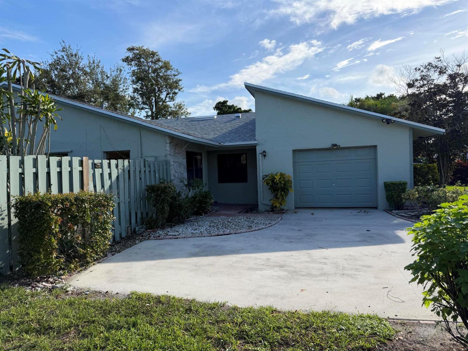 866 NW 25TH Avenue, Delray Beach FL 33445 photo 2
