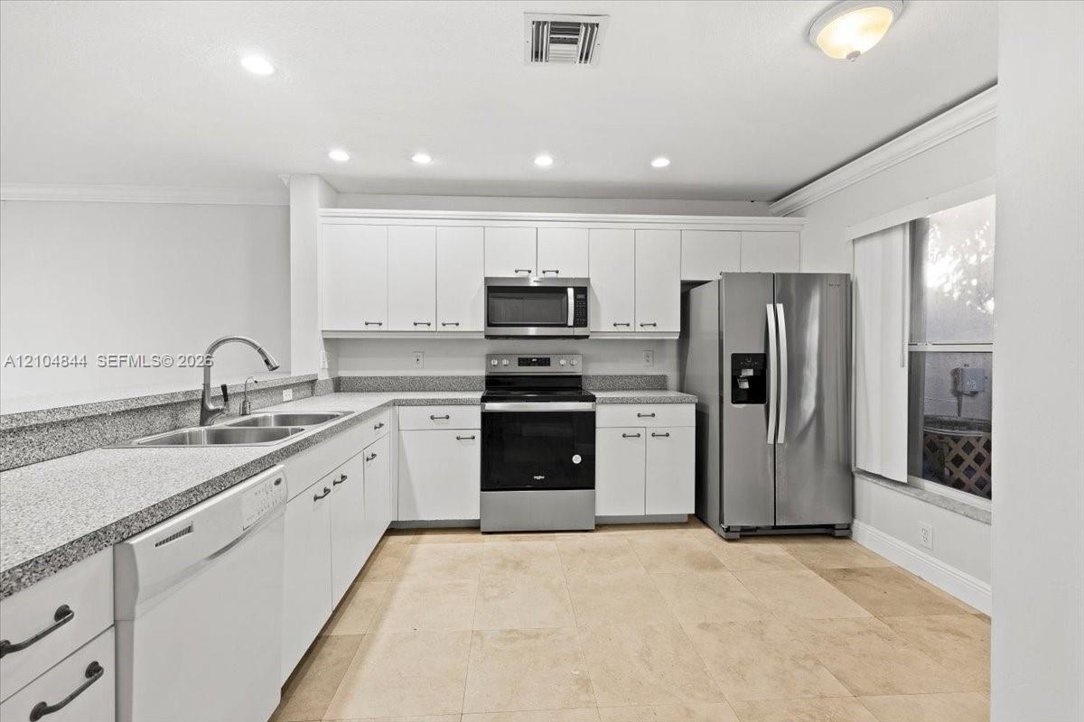 1216 NW 51st Way, Deerfield Beach FL 33442 photo 3