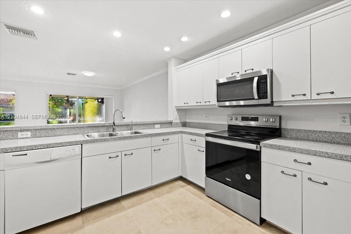 1216 NW 51st Way, Deerfield Beach FL 33442 photo 5
