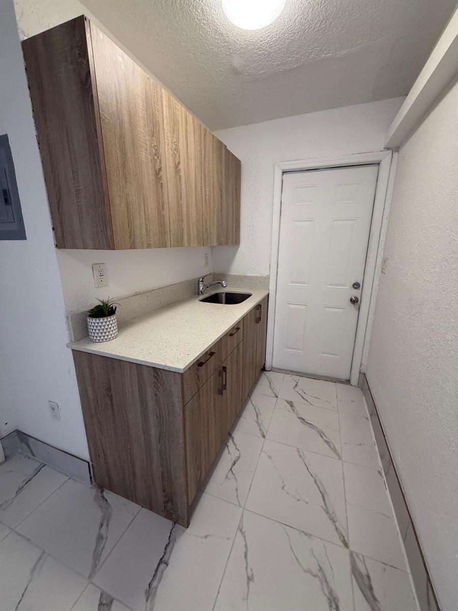 1652 Madison Street, Hollywood FL 33020 photo 2