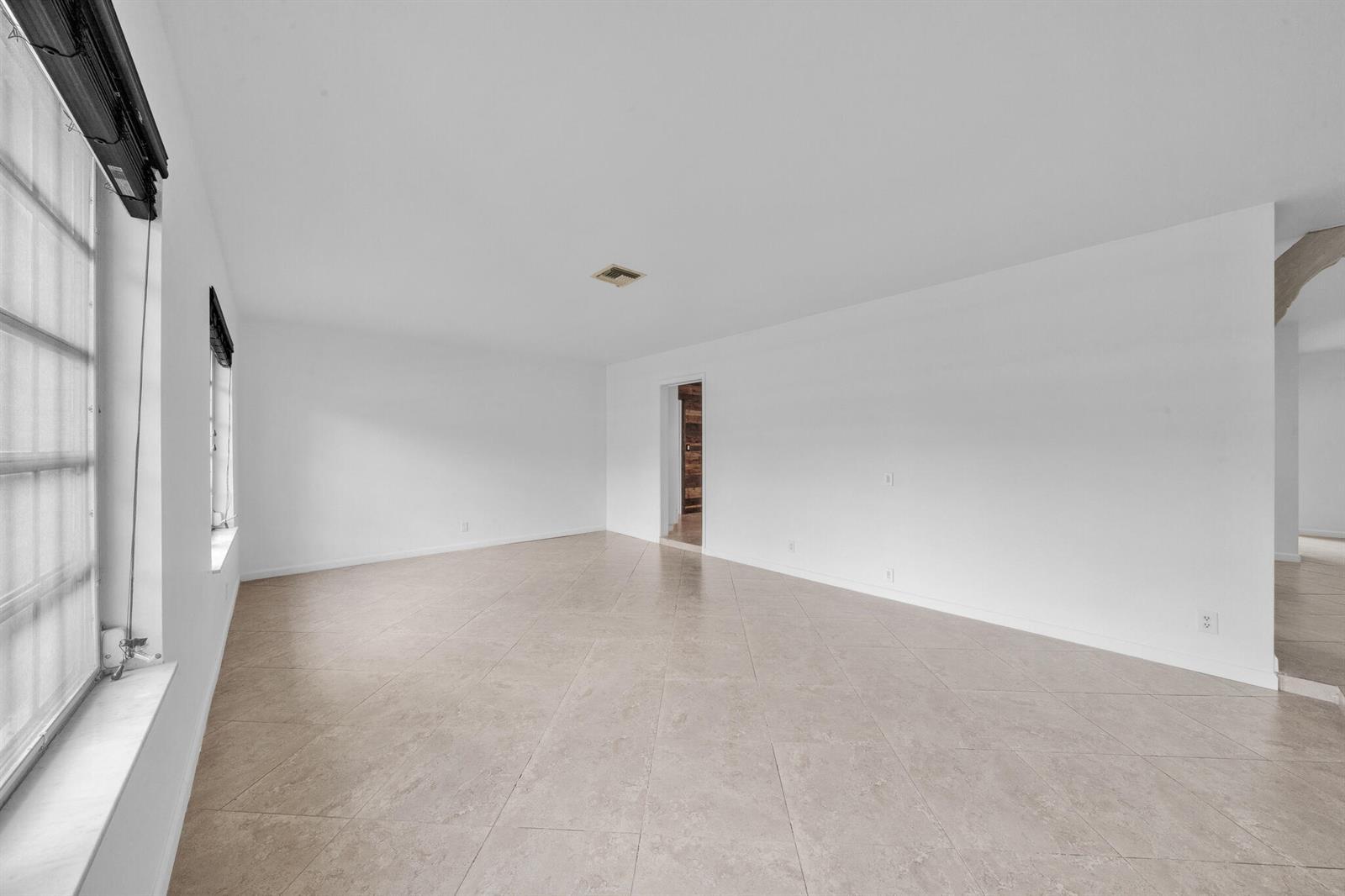 6030 SW 8TH Court, Plantation FL 33317 photo 5