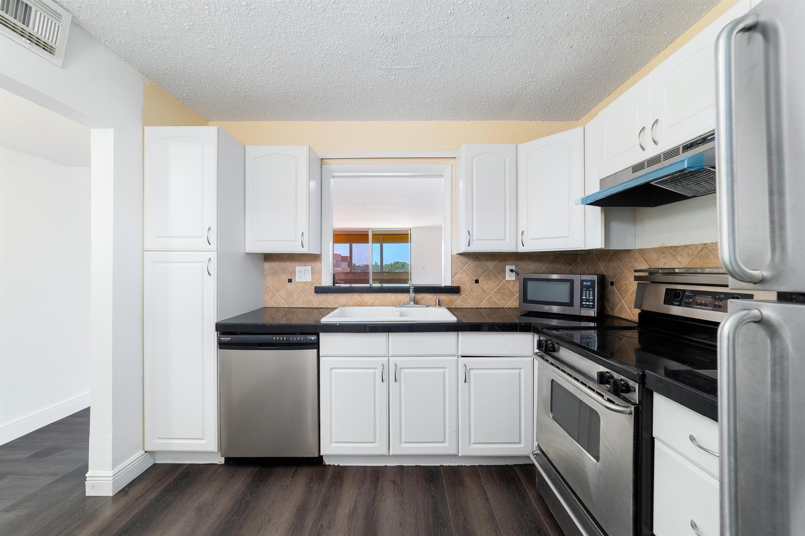 408 NW 68th Avenue # 502, Plantation FL 33317 photo 5
