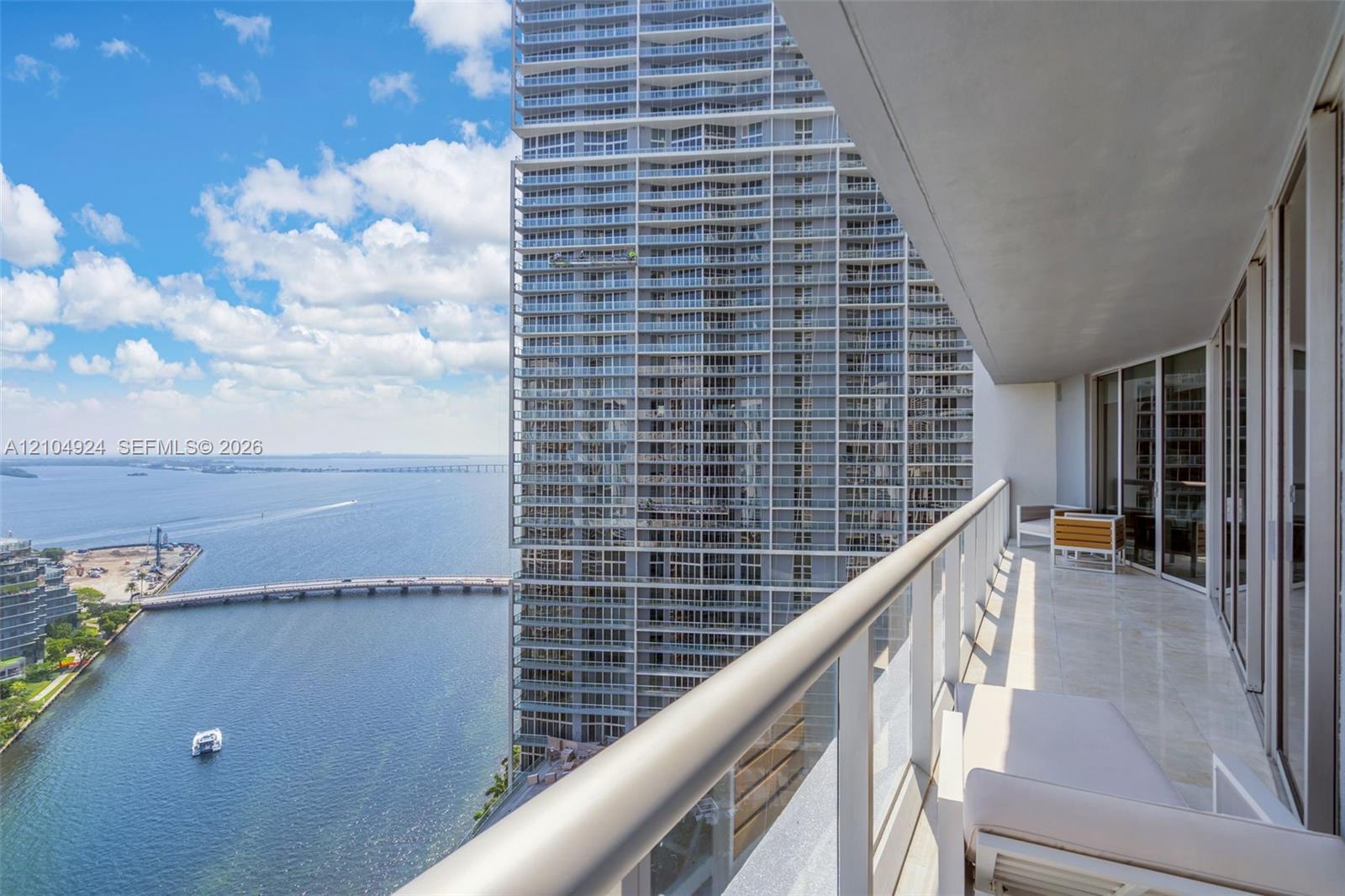 465 Brickell Ave # 2703, Miami FL 33131 photo 2