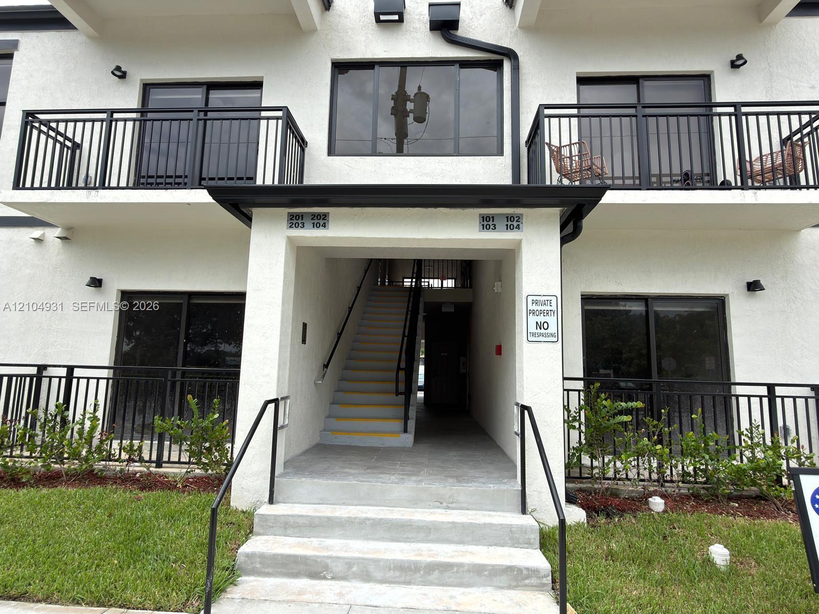 17020 SW 104th Ave # 105, Miami FL 33157 photo 2