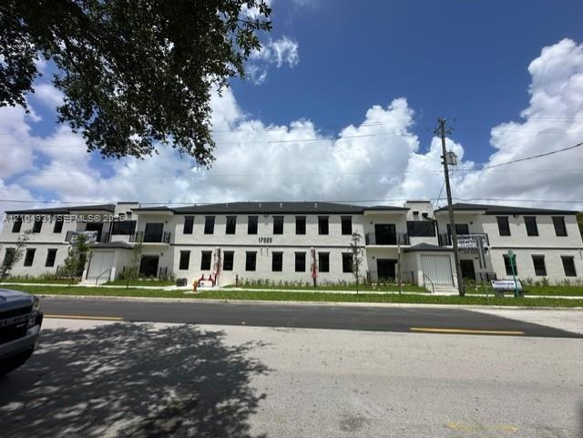 17020 SW 104th Ave # 105, Miami FL 33157
