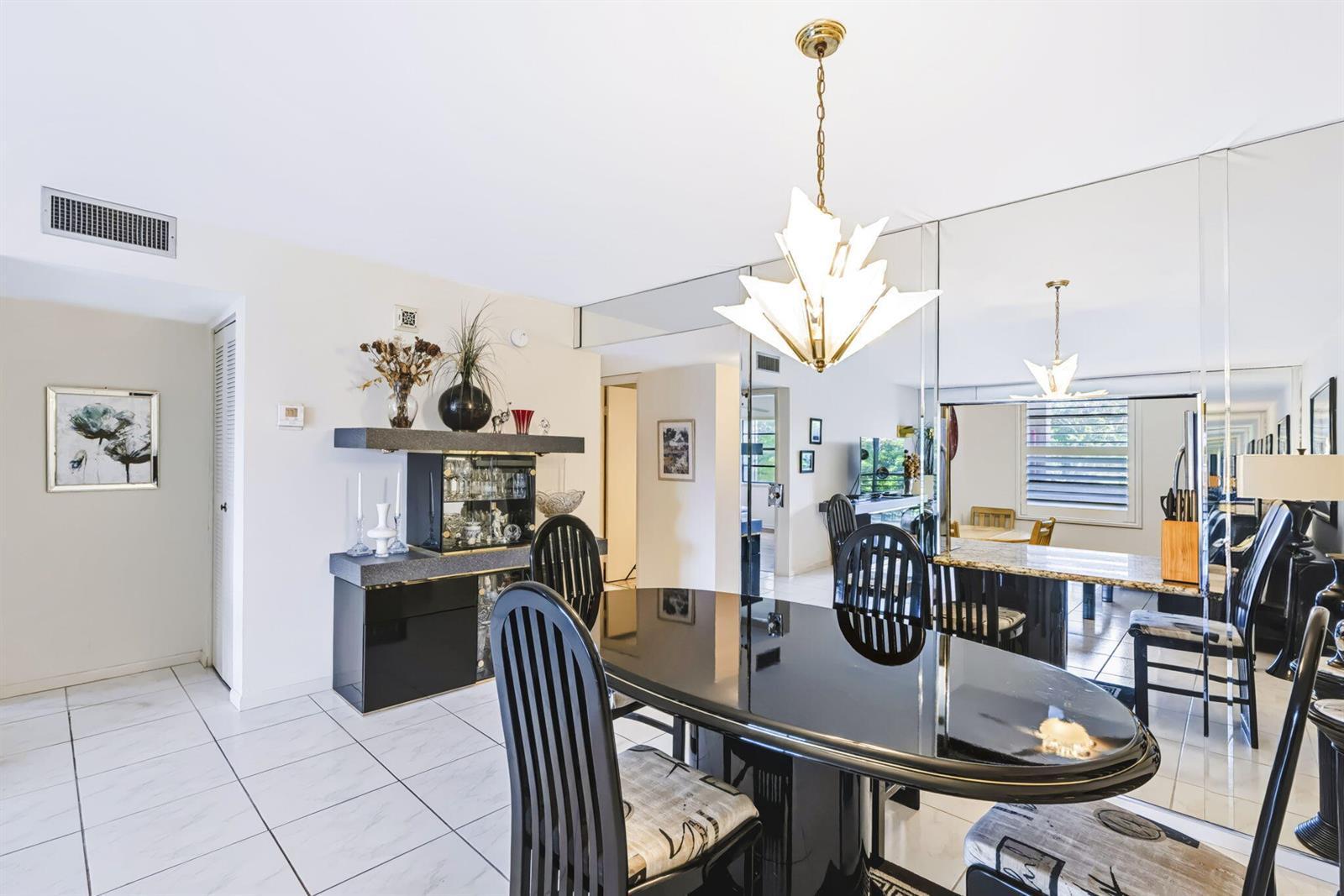 150 LAKE NANCY Lane # 219, West Palm Beach FL 33411 photo 4
