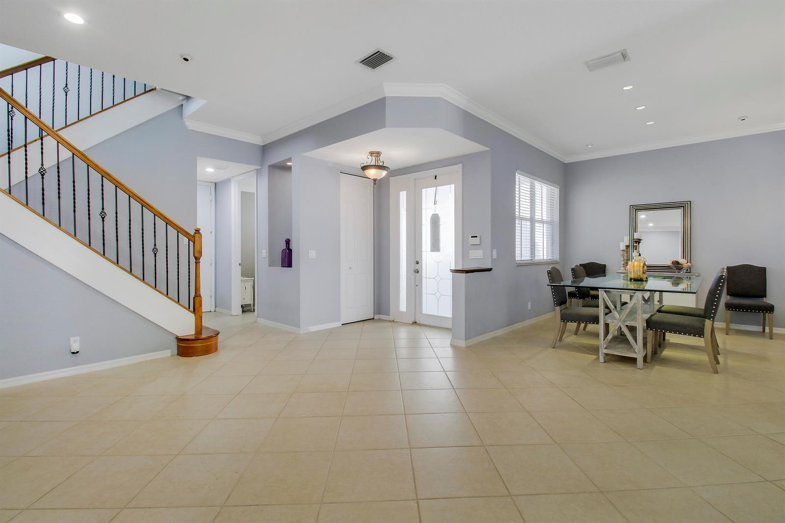 221 Isle Verde Way, Palm Beach Gardens FL 33418 photo 5