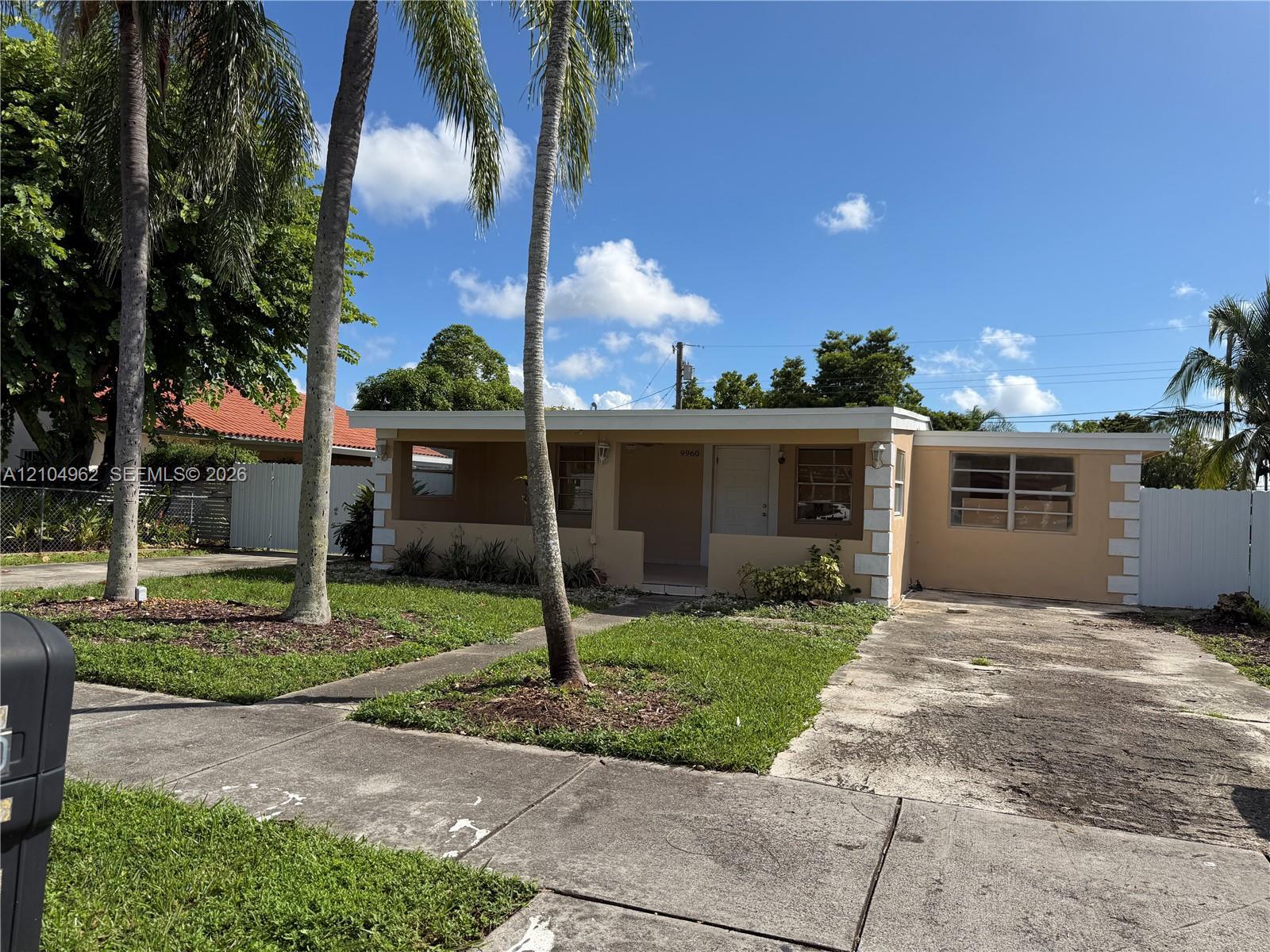 9960 SW 42nd St, Miami FL 33165 photo 2
