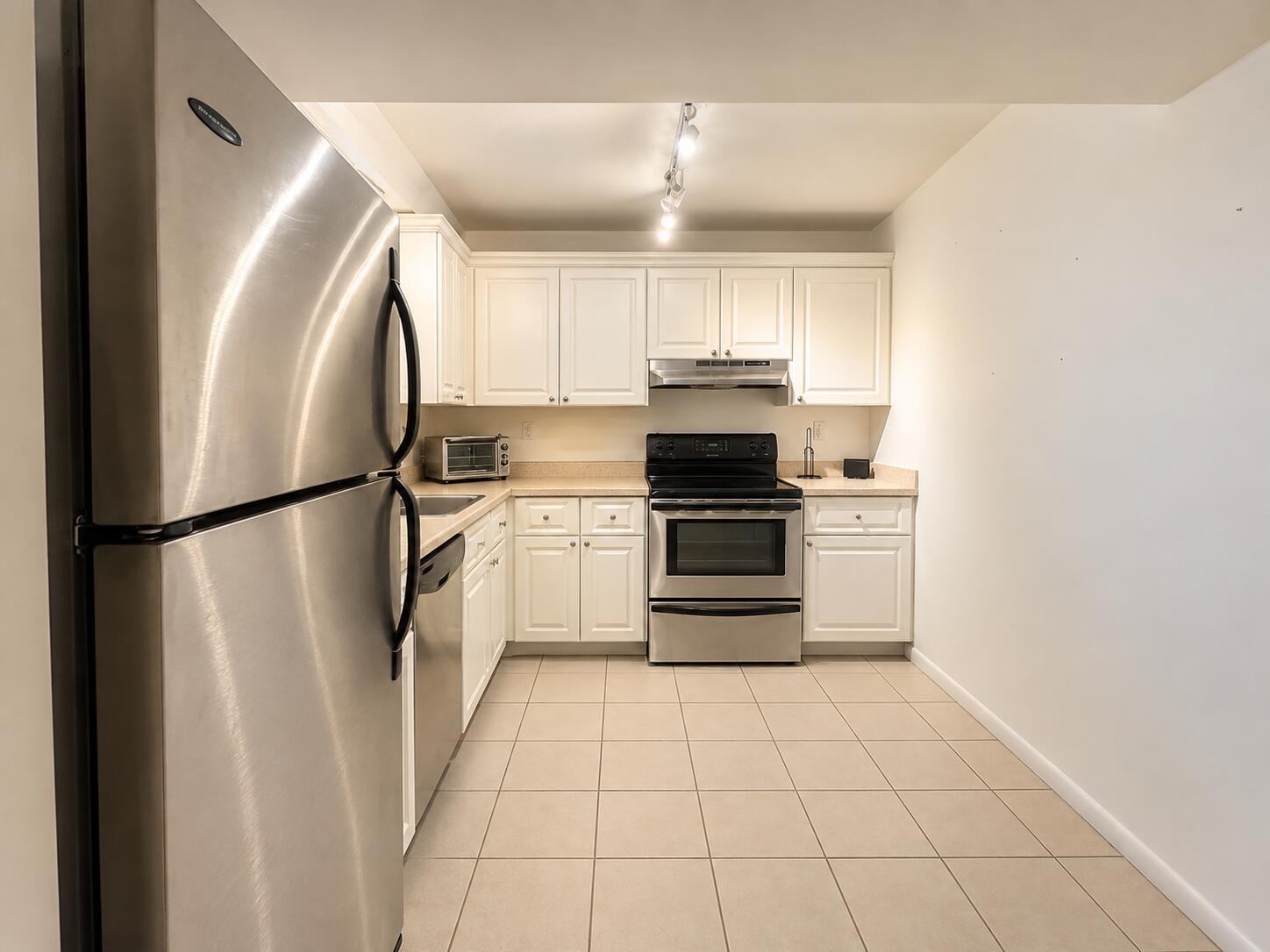 711 N Pine Island Road # 204, Plantation FL 33324 photo 5