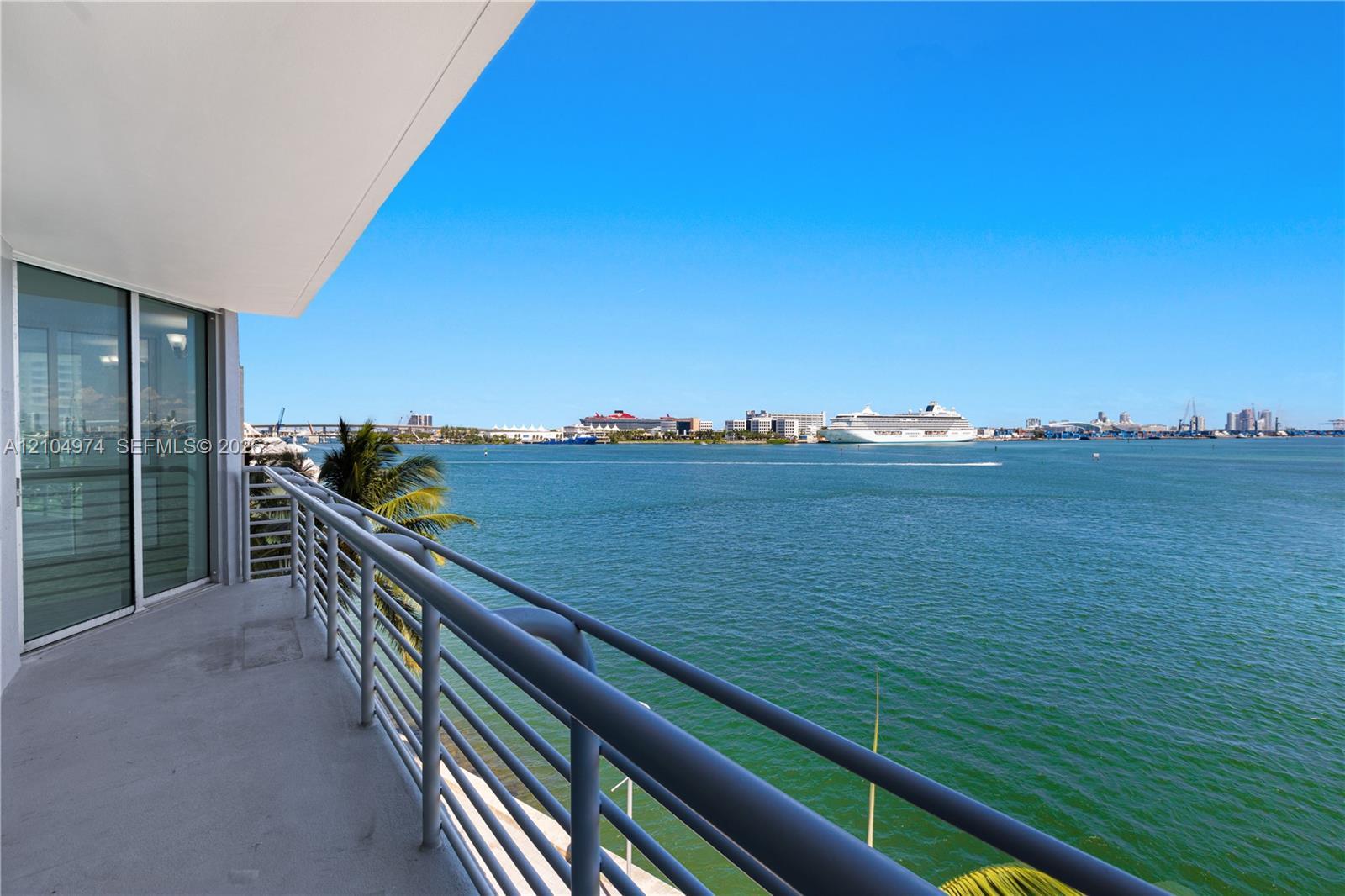 335 S Biscayne Blvd # 412, Miami FL 33131 photo 2