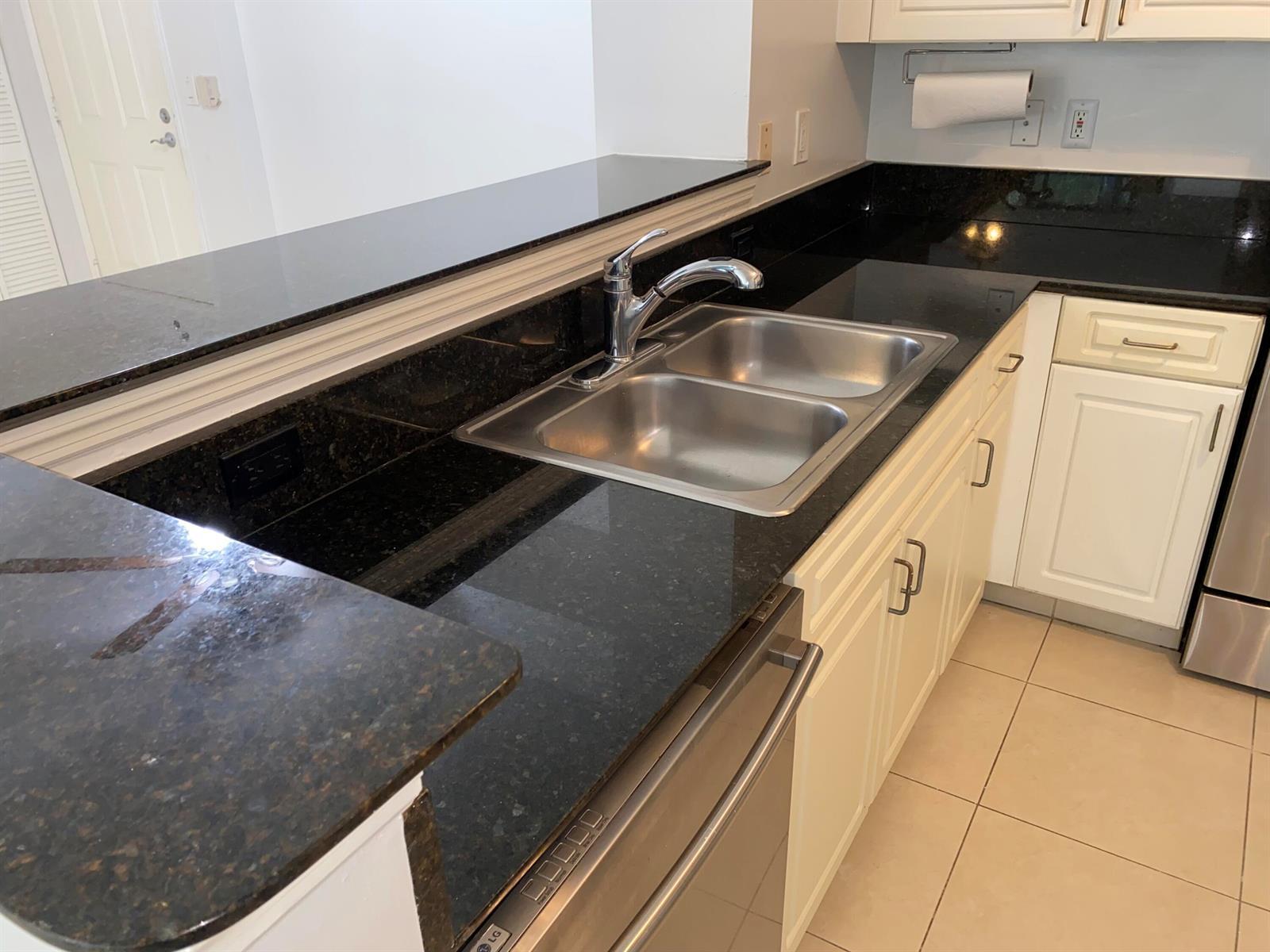 720 S Sapodilla Avenue # 408, West Palm Beach FL 33401 photo 2
