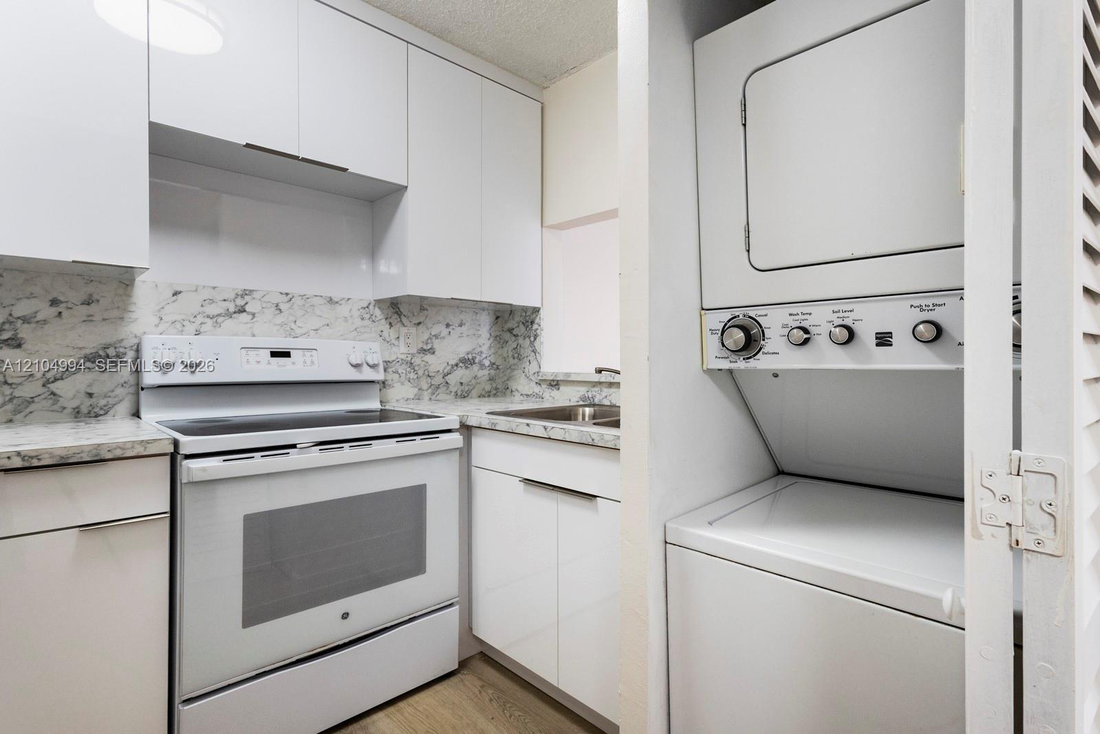 8145 NW 7th St # 211, Miami FL 33126 photo 5