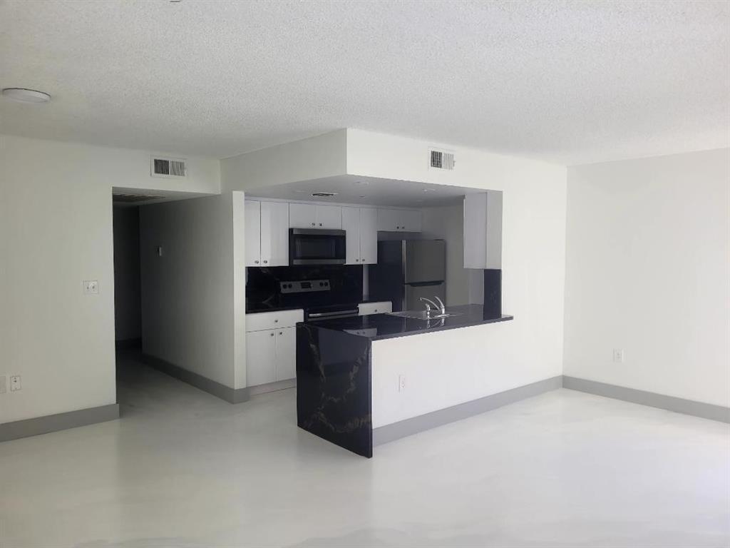 3208 CORAL LAKE Lane # 3208, Coral Springs FL 33065 photo 5