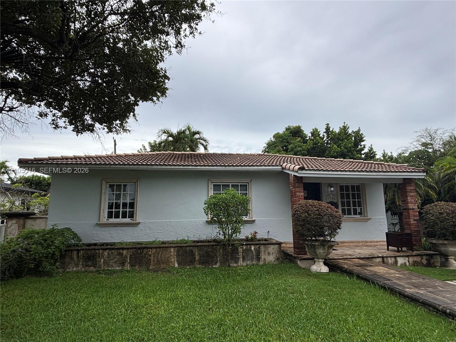 7325 SW 18th St Rd, Miami FL 33155 photo 2