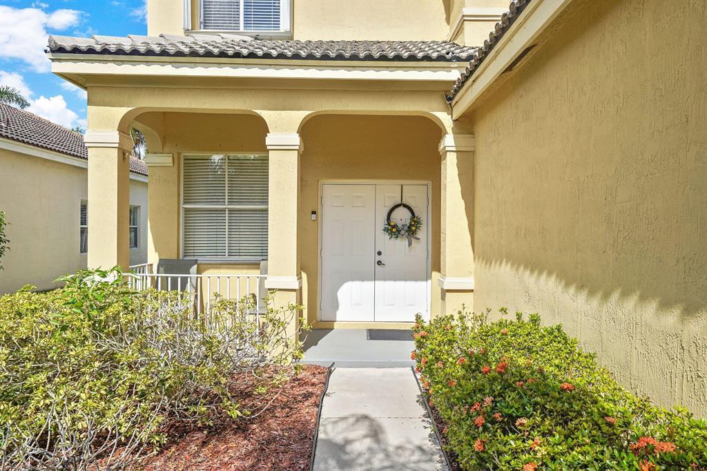1457 BANYAN Way, Weston FL 33327 photo 2