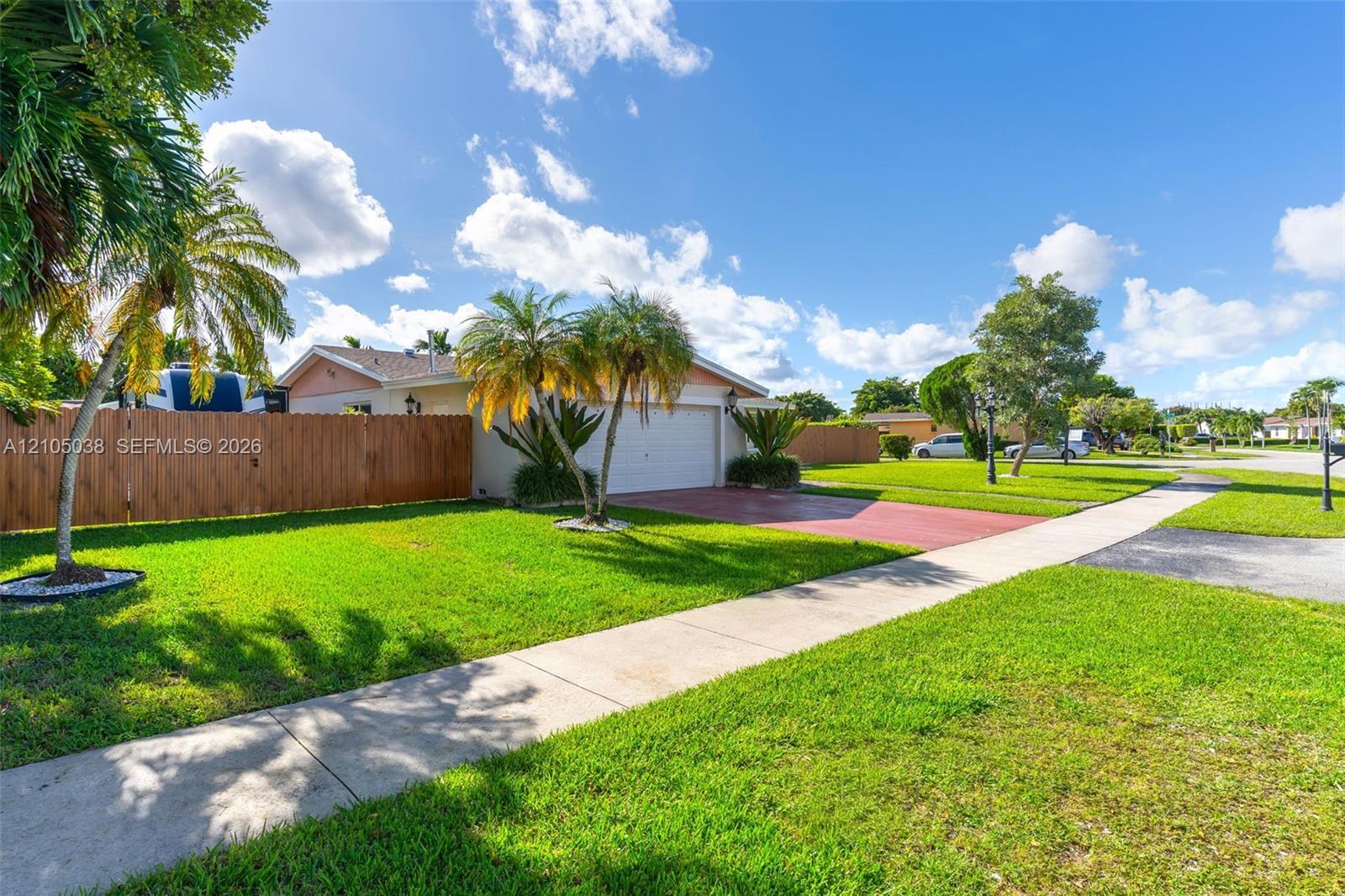 7651 SW 134th Ave, Miami FL 33183 photo 2