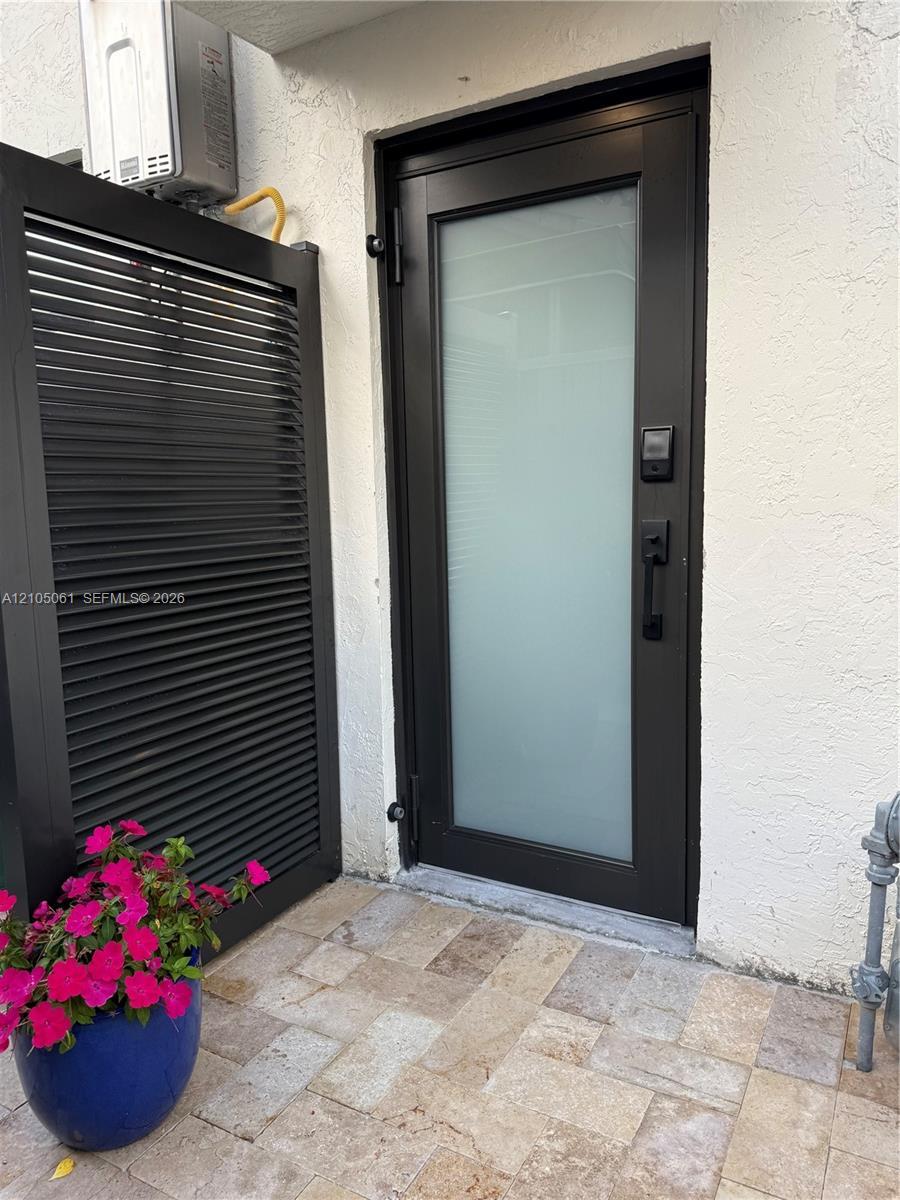 14766 SW 168th Ter, Miami FL 33187 photo 4