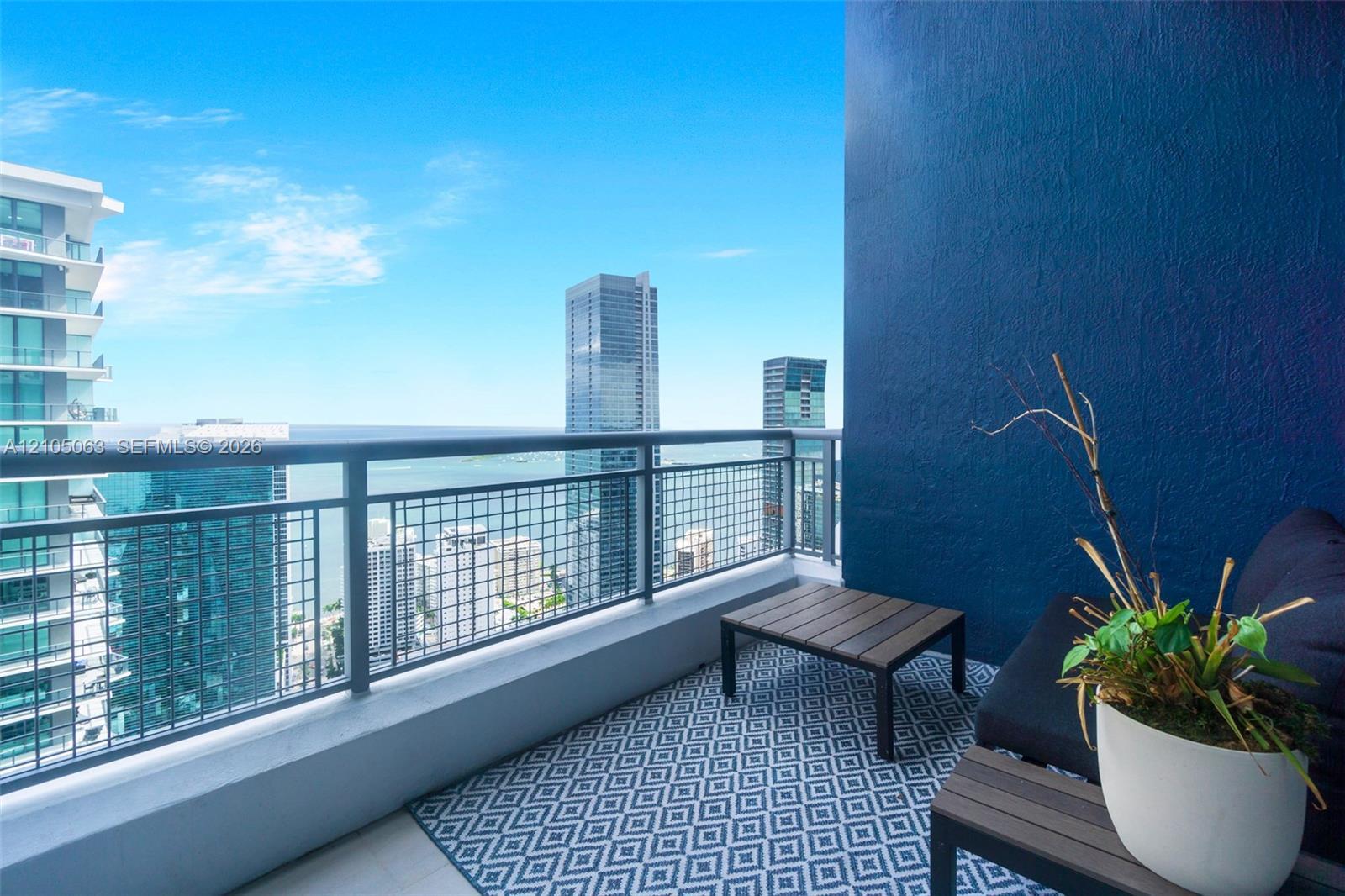 60 SW 13th St # 4802, Miami FL 33130 photo 2