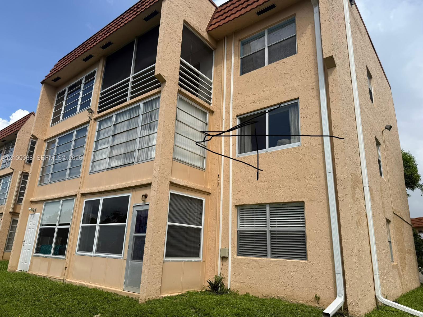 9350 Sunrise Lakes Blvd # 201, Sunrise FL 33322 photo 3