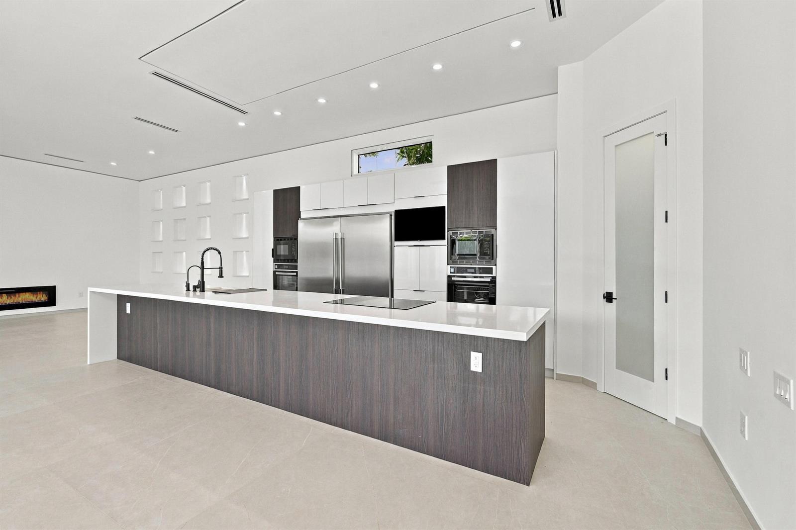 1629 NE 1ST Avenue, Fort Lauderdale FL 33305 photo 5