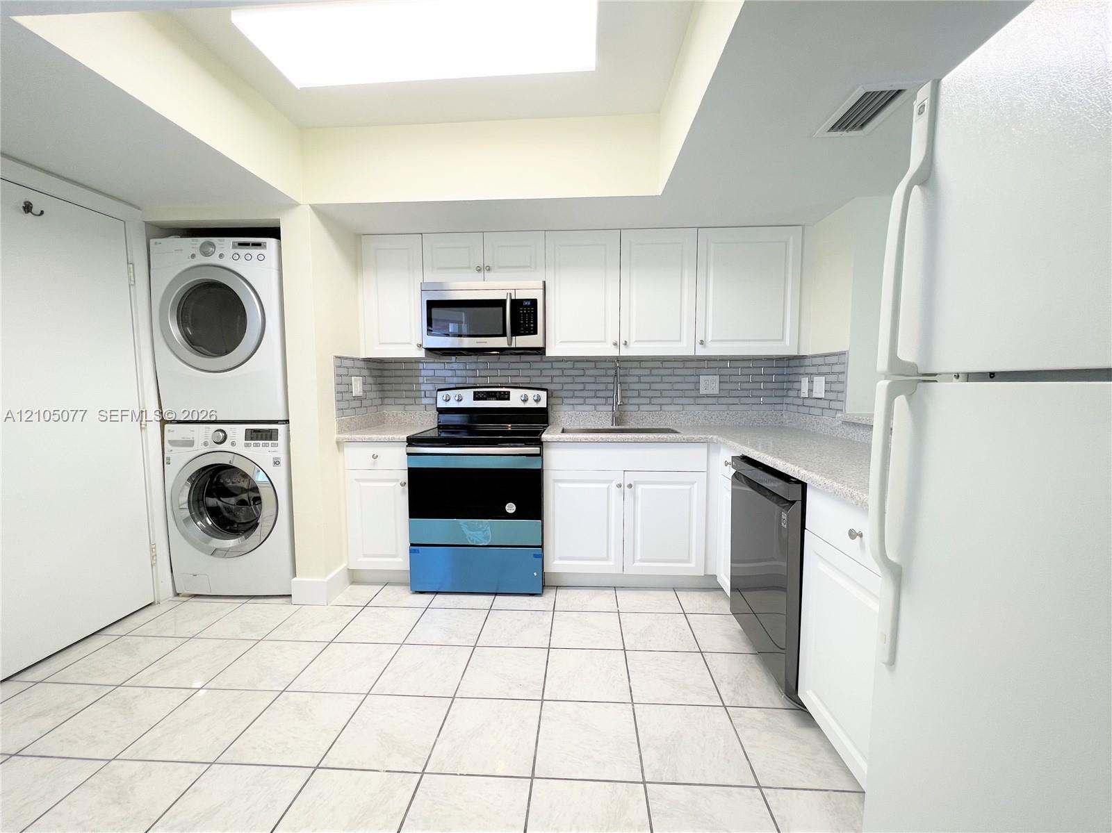 20920 SW 83rd Ave, Cutler Bay FL 33189 photo 2