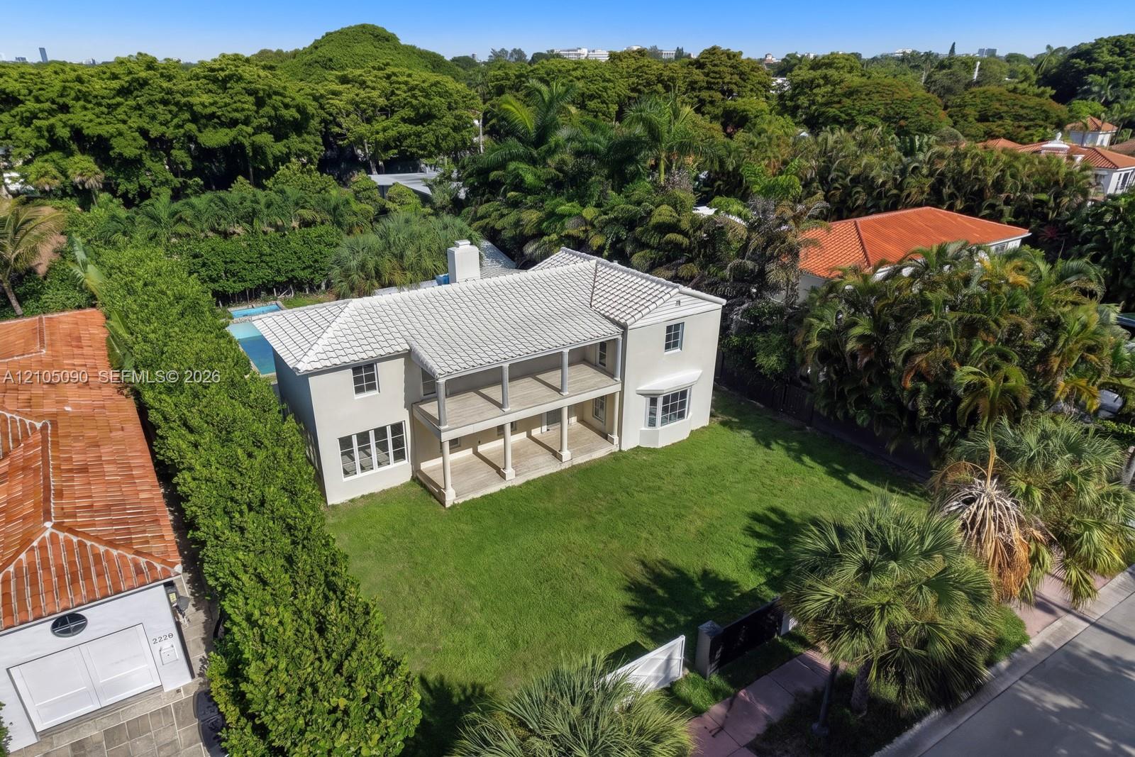 2534 Flamingo Dr, Miami Beach FL 33140 photo 4