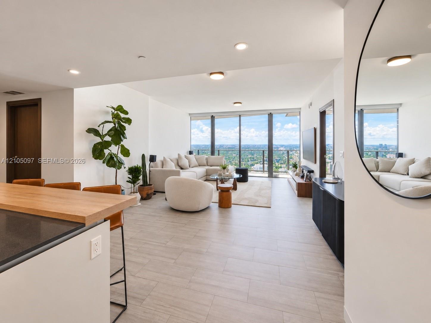 1000 Brickell Plz # 4706, Miami FL 33131 photo 2
