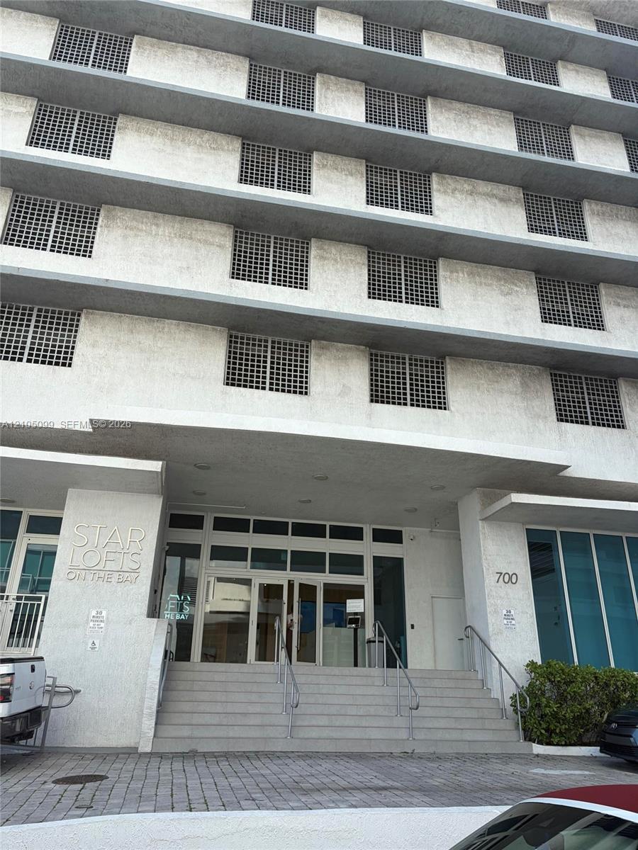 700 NE 25th St # 1801, Miami FL 33137