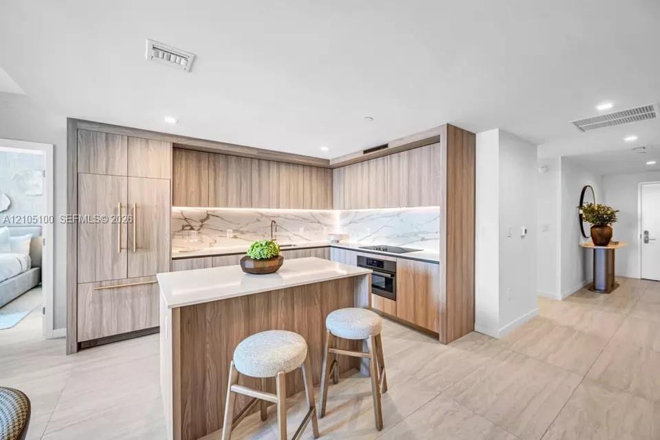 77 SE 5th St # 2011, Miami FL 33131 photo 5