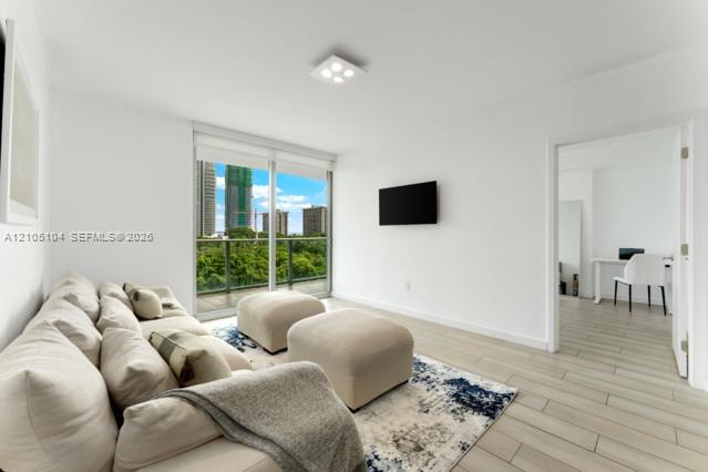 1600 SW 1st Ave # 707, Miami FL 33129