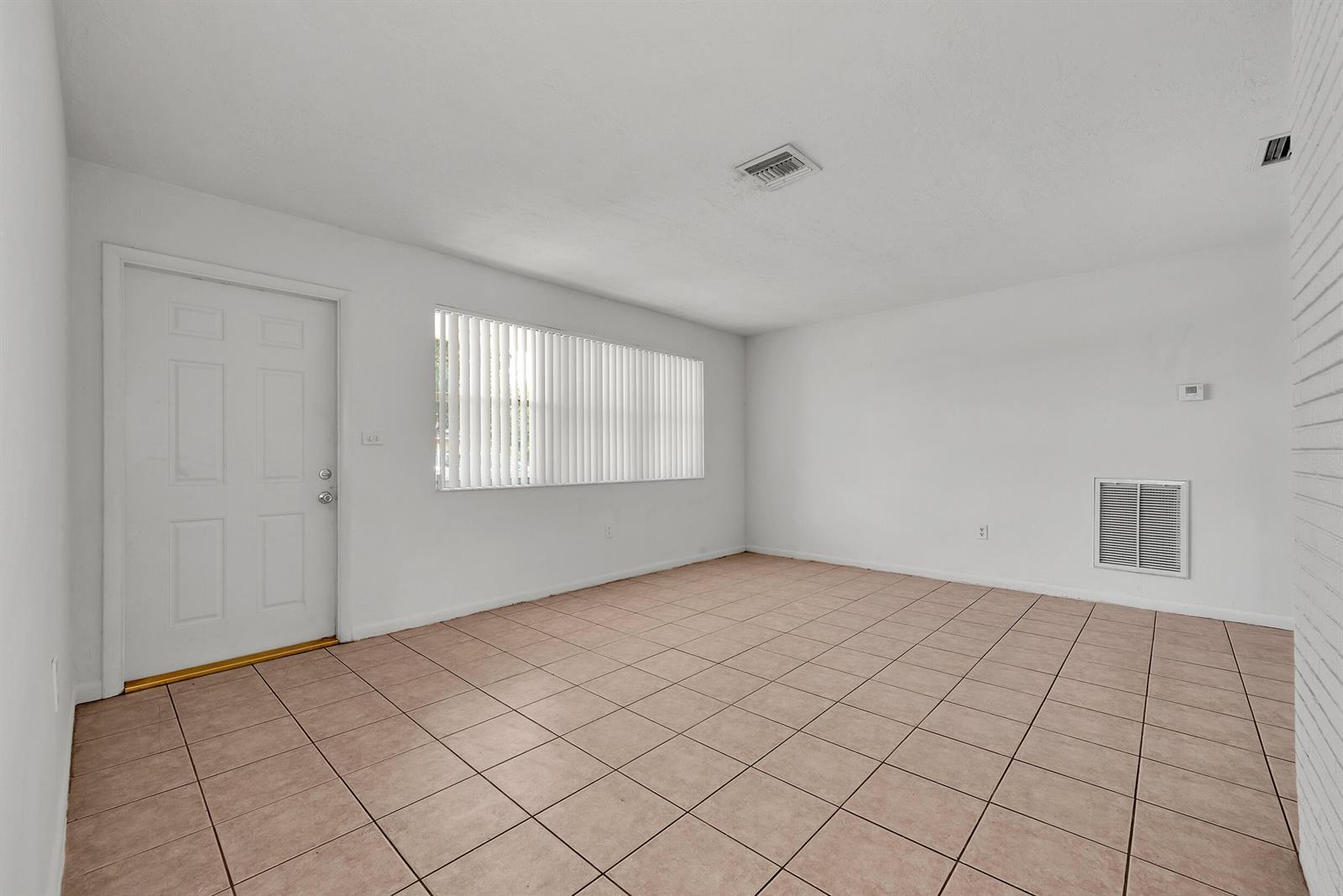 6481 PIERCE Street, Hollywood FL 33024 photo 2