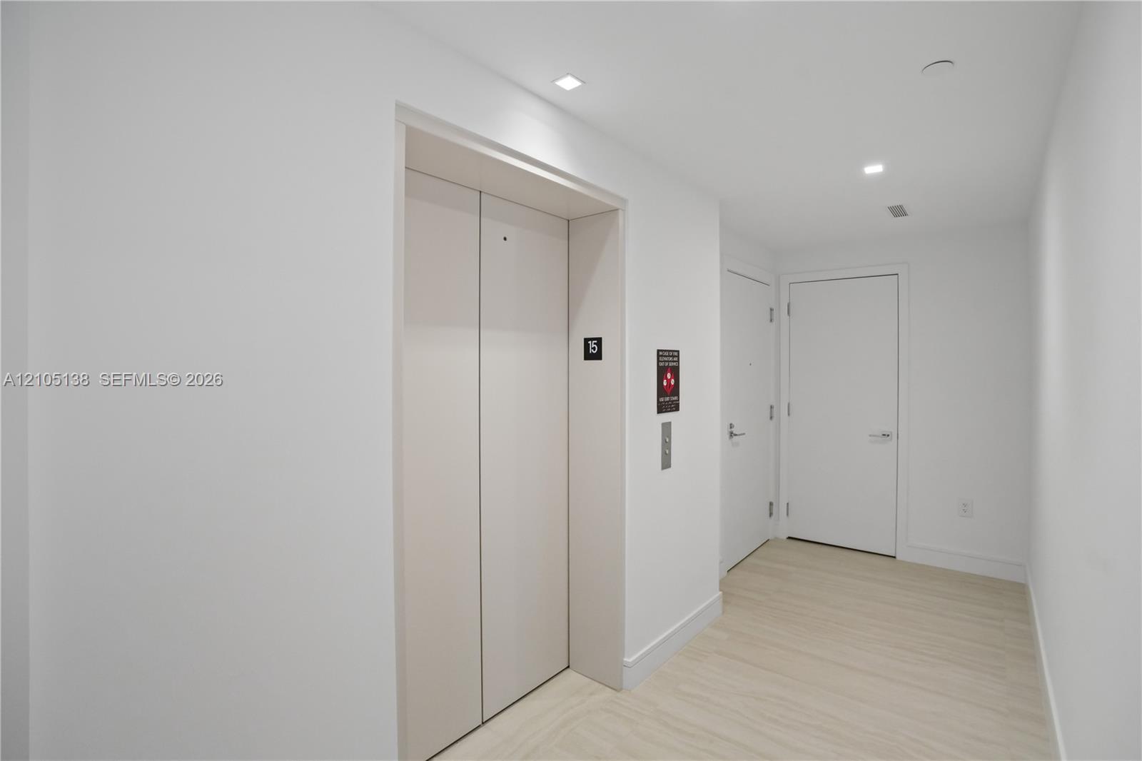 2411 LAGUNA CIRCLE # 1505, North Miami FL 33181 photo 2