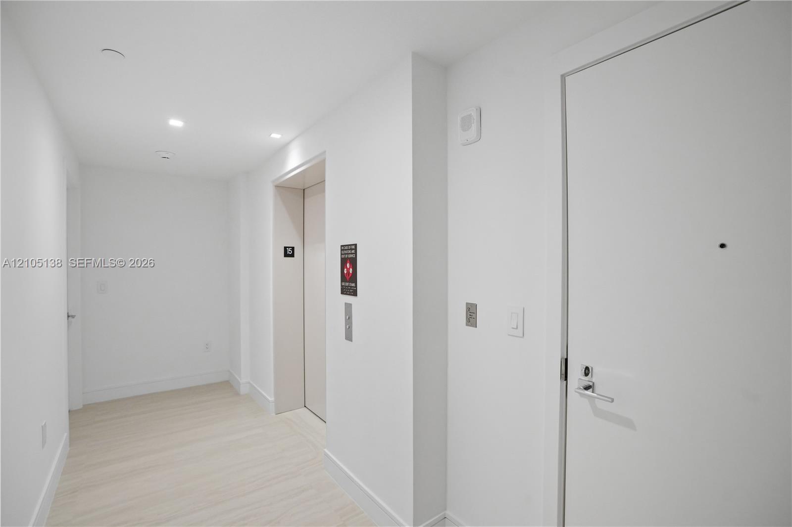 2411 LAGUNA CIRCLE # 1505, North Miami FL 33181 photo 4
