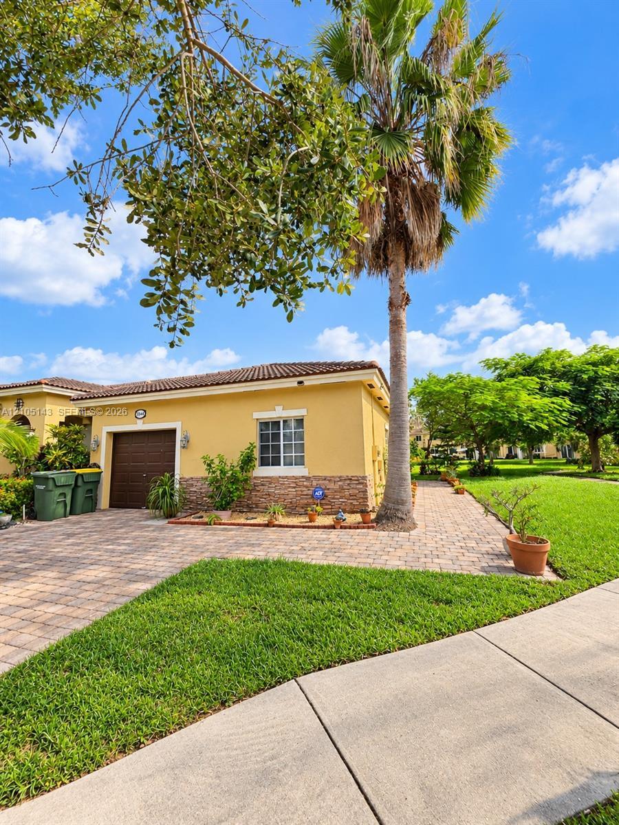 3344 NE 11th Dr, Homestead FL 33033 photo 3