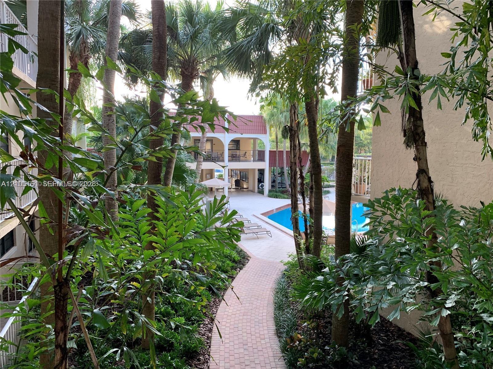 9301 SW 92nd Ave # 204B, Miami FL 33176