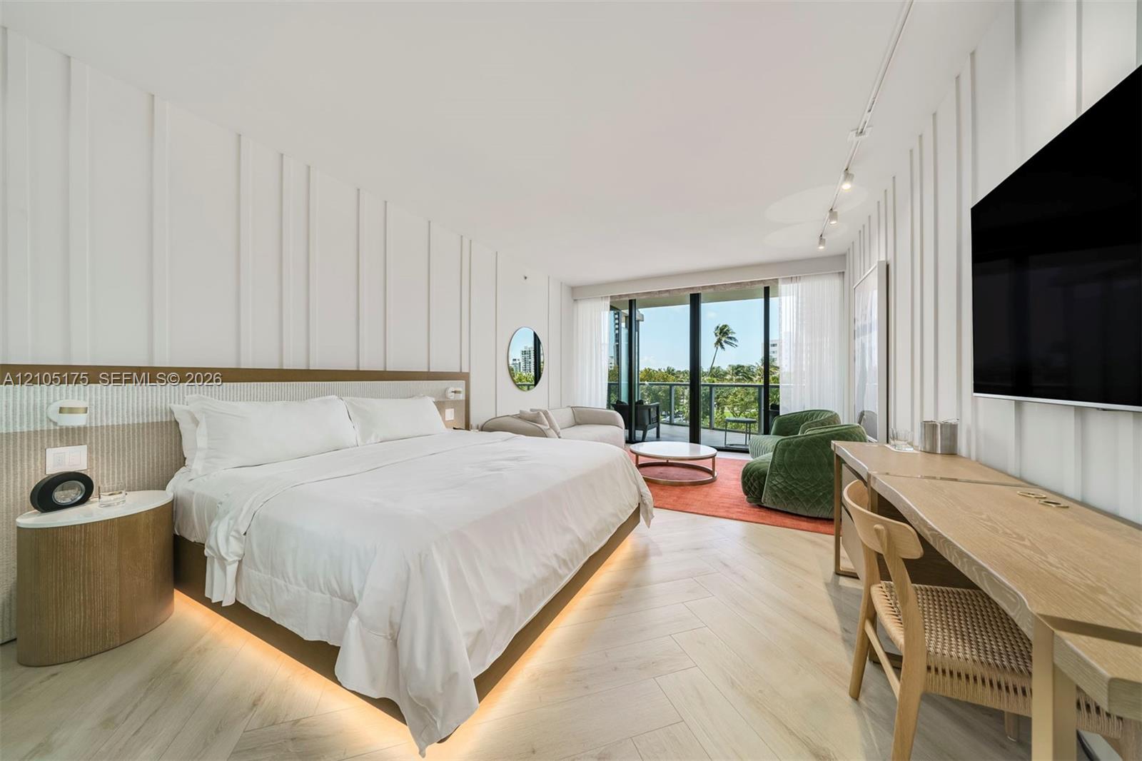 2201 Collins Ave # 302, Miami Beach FL 33139