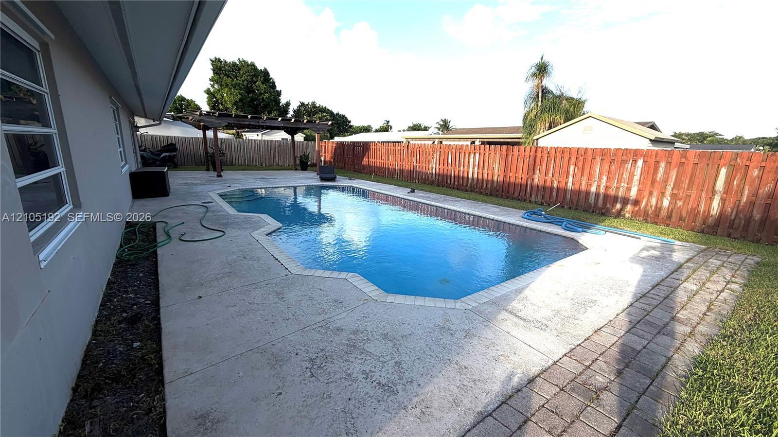 18557 SW 93rd Pl, Cutler Bay FL 33157 photo 5