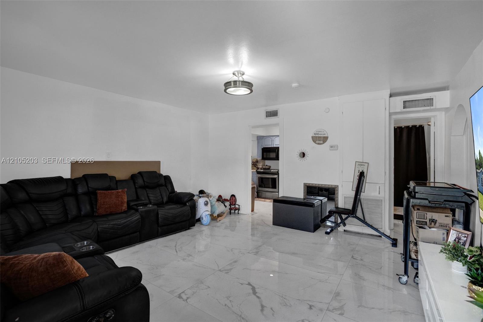 13645 NW 3rd Ave, North Miami FL 33168 photo 5