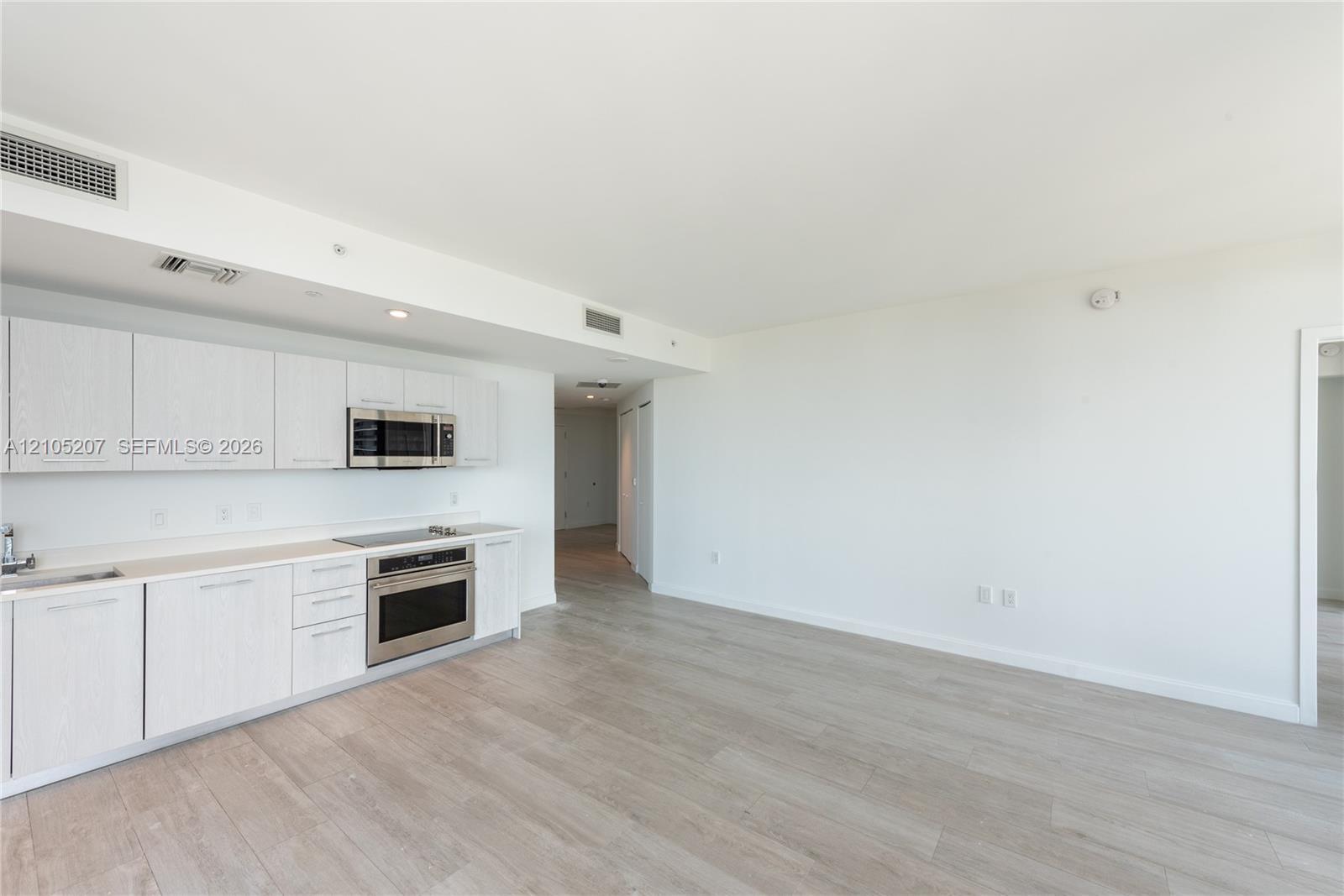 45 SW 9th St # 3606, Miami FL 33130 photo 5